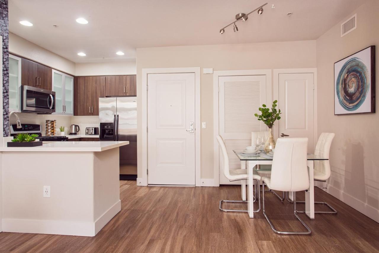 Westwood Luxury Suites Los Angeles Extérieur photo